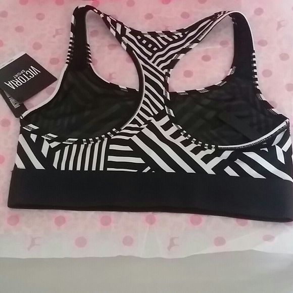 Victoria Secret Sport Bra - Picture 2 of 6